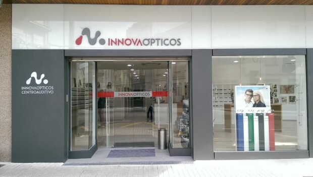 Innova Ópticos Centro Auditivo A estrada