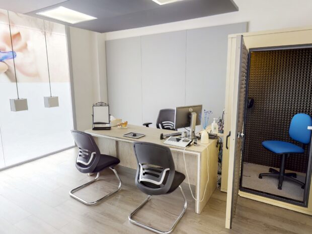 centro auditivo onacústica Mataró