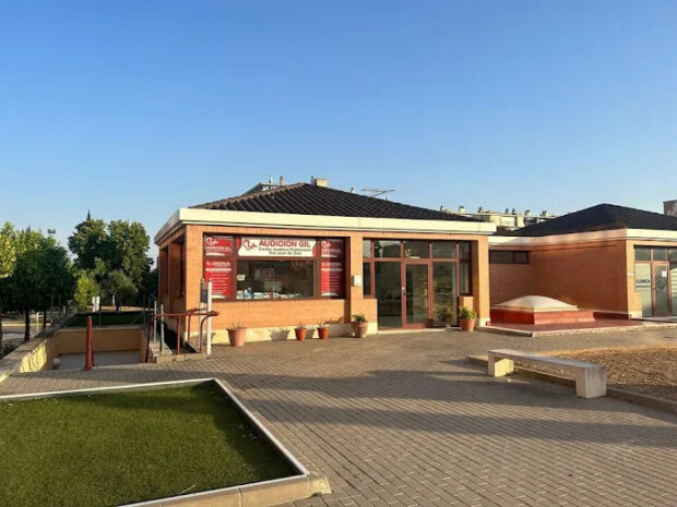 centro auditivo audición gil sanlúcar la mayor