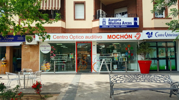 Óptica y Centro Auditivo Mochón Armilla