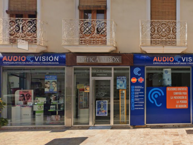 centro auditivo visionalbox almería