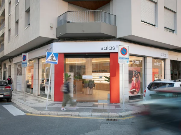 centro audiológico Tortosa óptica salas